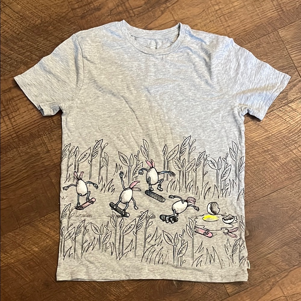 Gap Gray T-Shirt with Skating Easter Egg Design Sarah Jessica Parker collab XXL